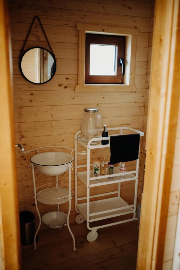 Střítež Treehome Tinyhouse المظهر الخارجي الصورة